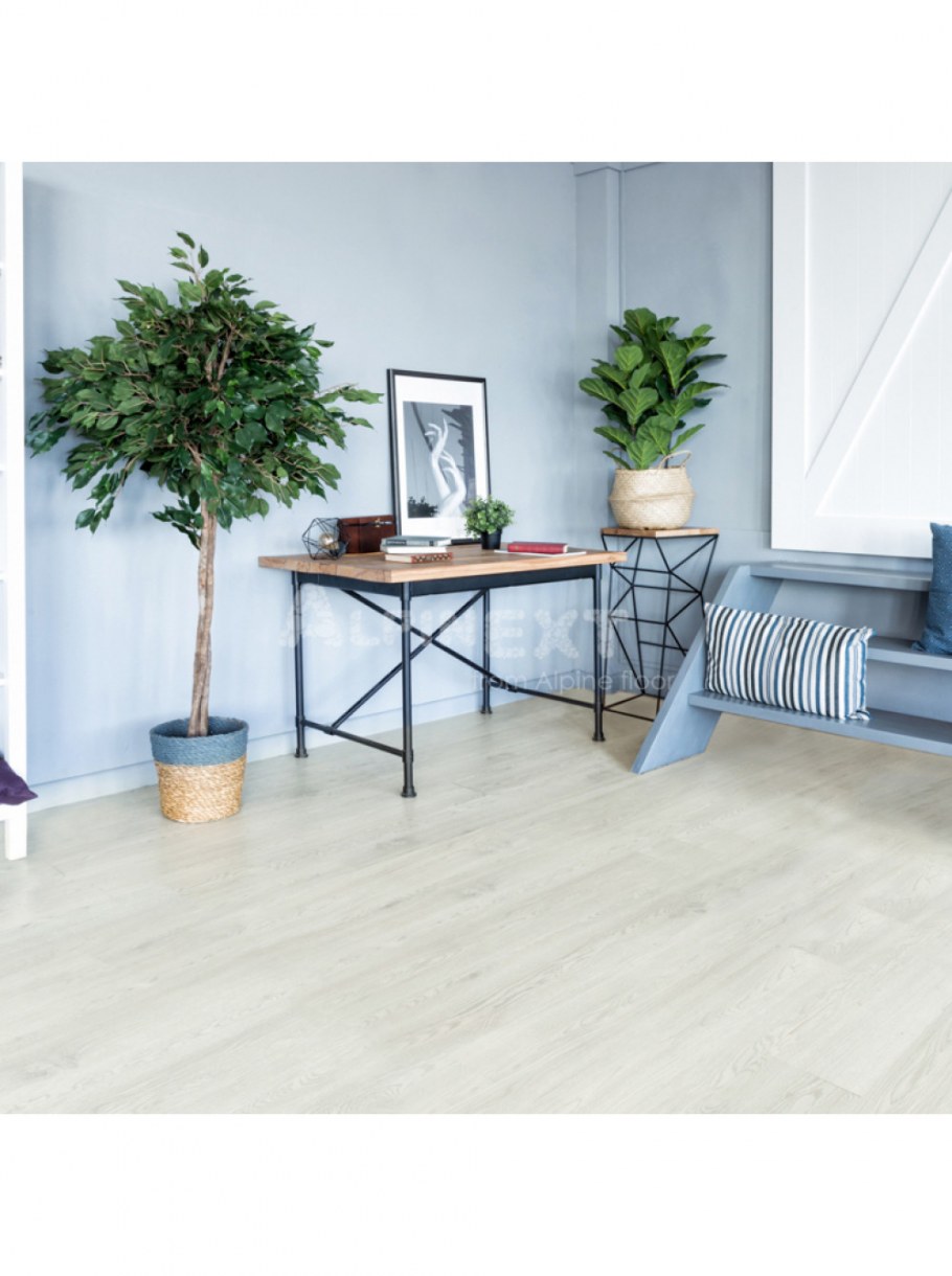 Кварц-виниловая плитка Alpine Floor Ultra Eco 5-2 дуб светлый