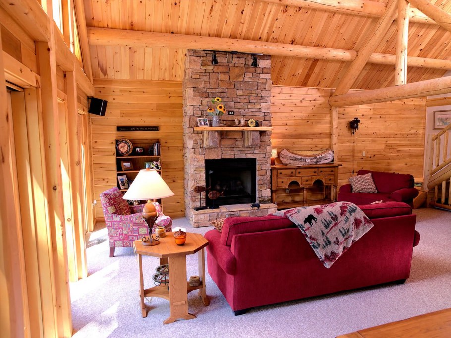 Красивые кухни в деревянном доме