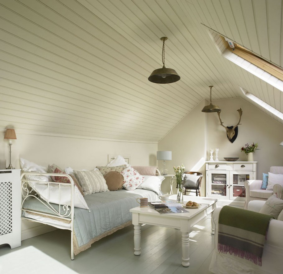 Мансардный потолок вагонка