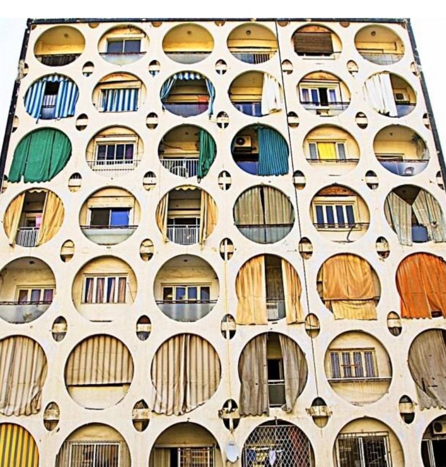 • Арочные окна Гауди