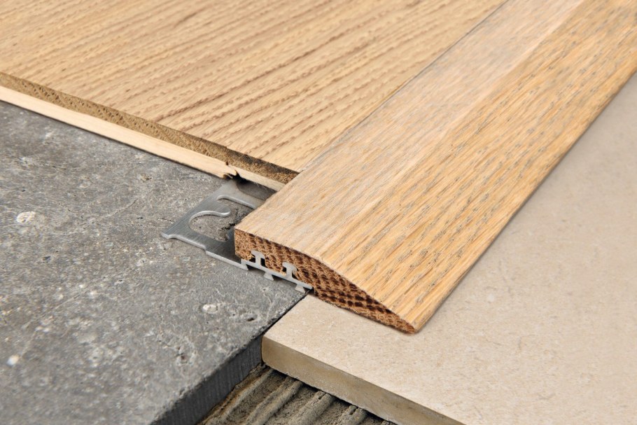 Клинья для укладки шпунтованной доски