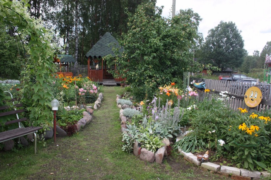 Самый красивый двор в деревне