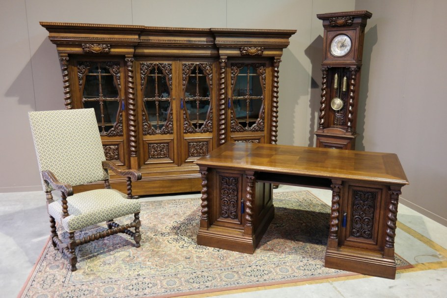 Антикварная мебель в современном интерьере