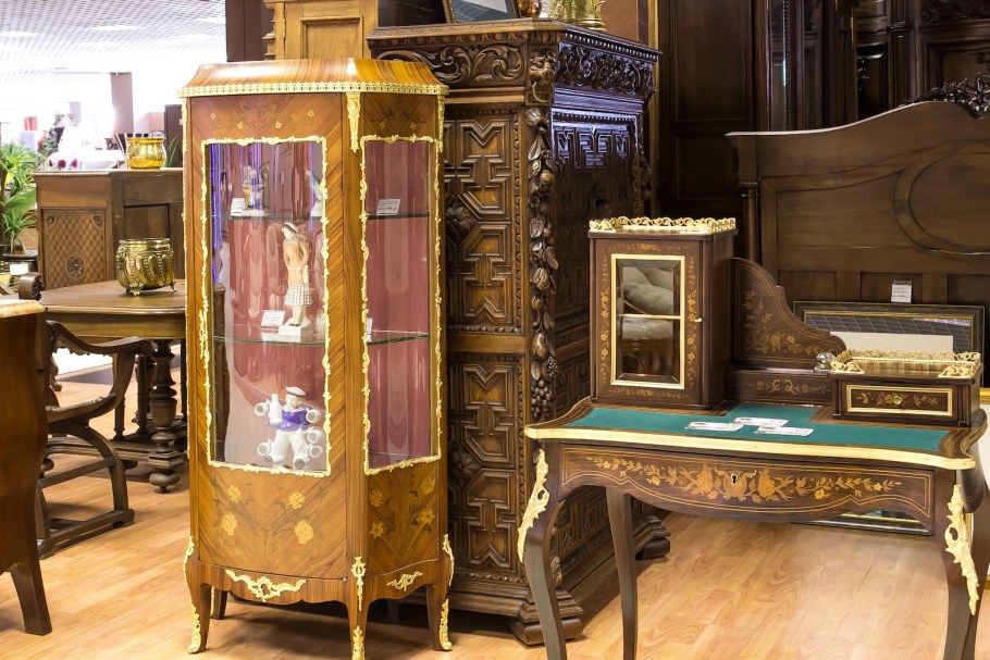 Антикварный письменный стол 19 века