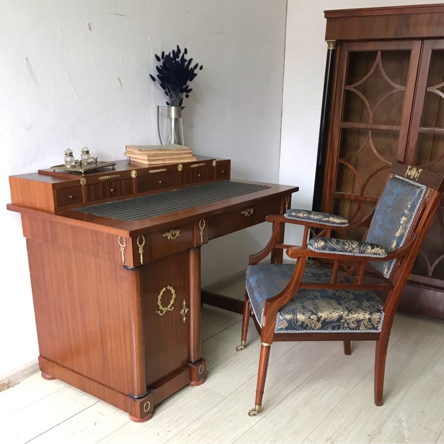 Продажа старой мебели