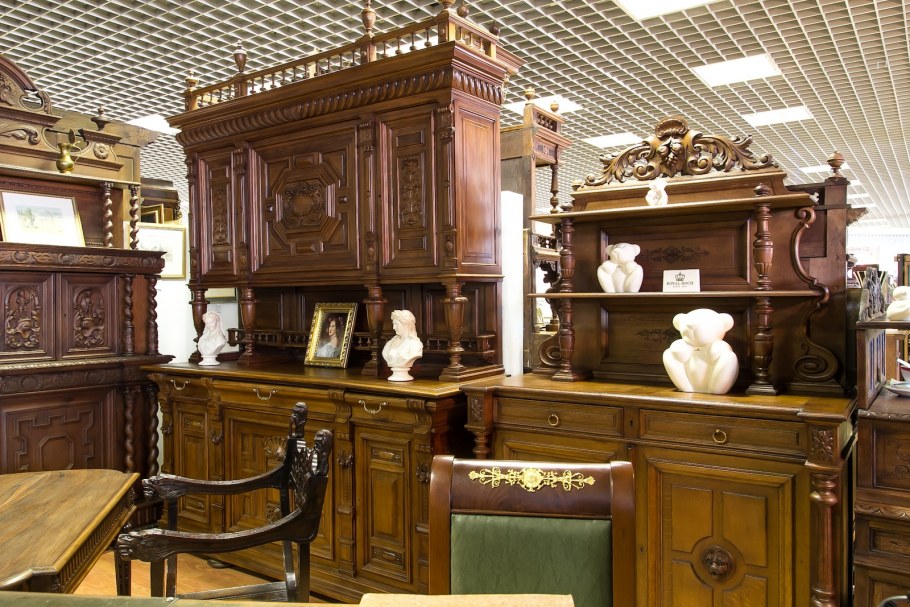 Антикварная мебель в интерьере