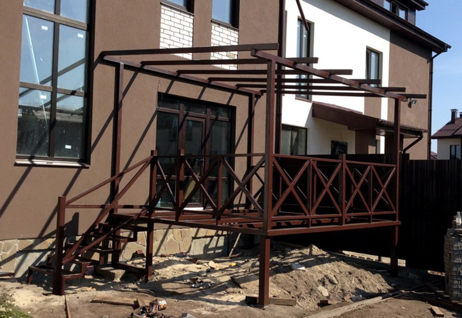 Терраса из металлоконструкций