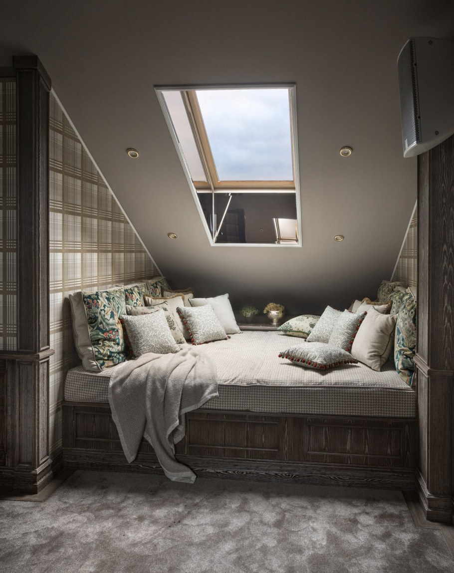 Мебель для мансарды