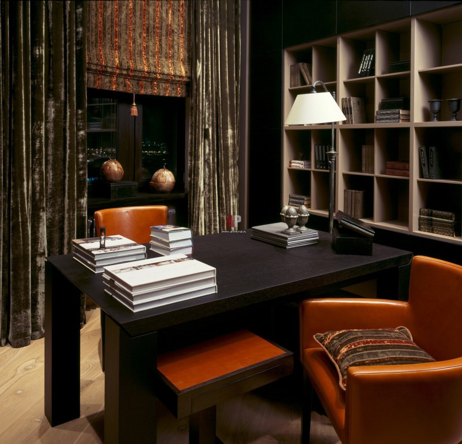 Кабинет темный интерьер