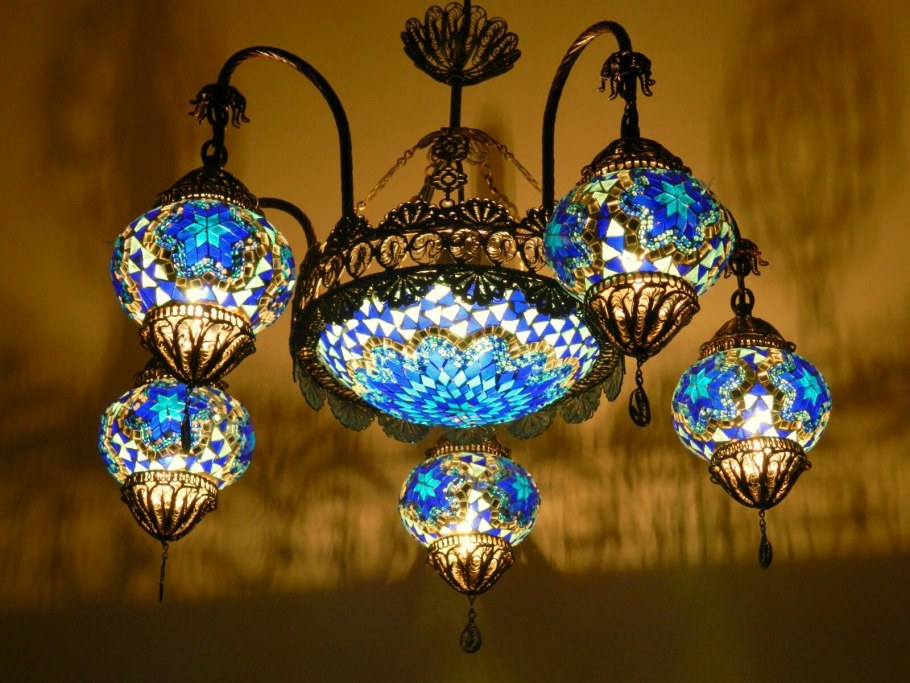 Люстры в персидском стиле