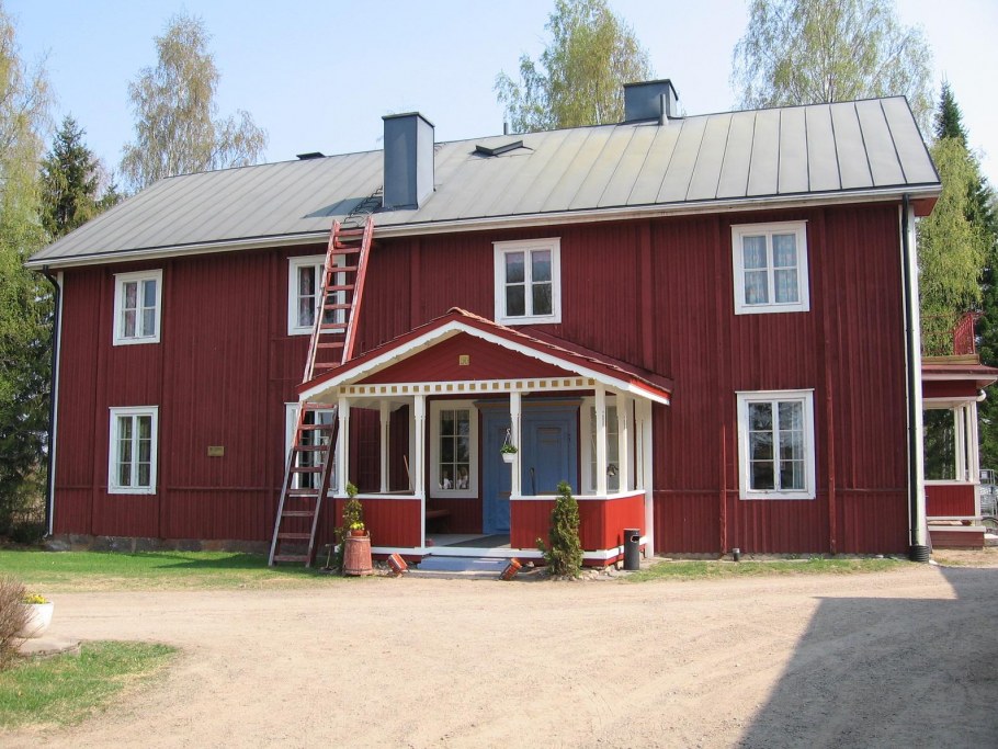 Финский красный домик