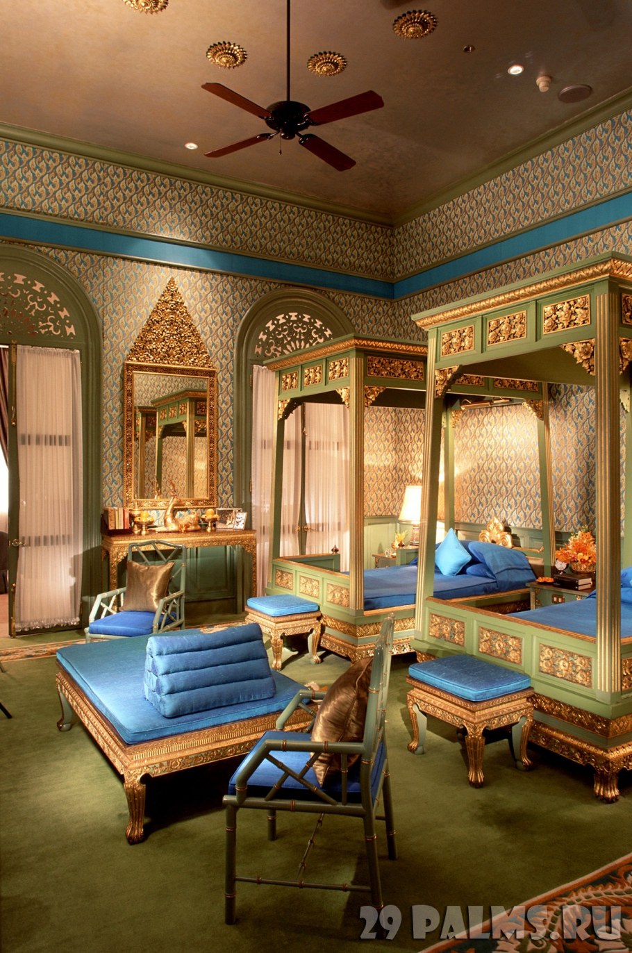 Комната в индийском стиле