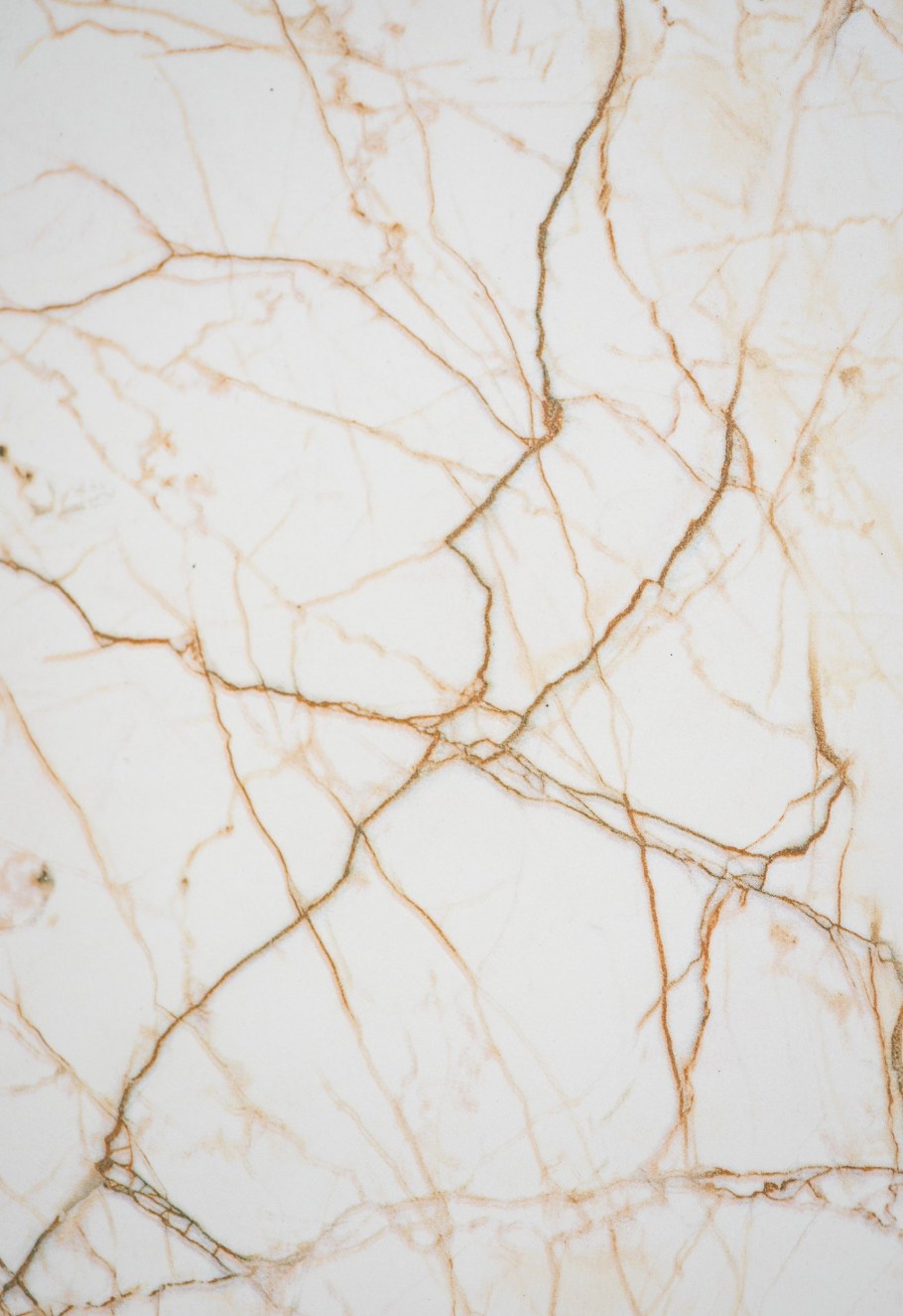 Мрамор с золотыми прожилками