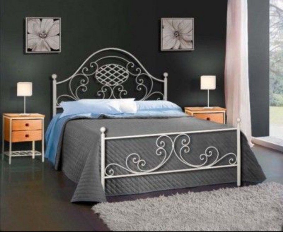 Металлический кровати антик