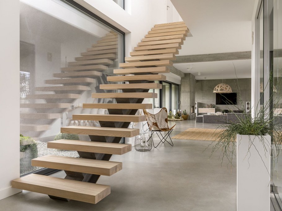 Лестница лофт на бетоне