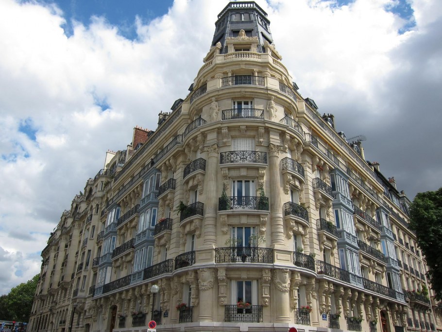 Хасманниан Билдинг Париж