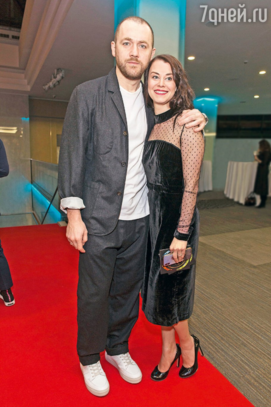 Денис Шведов жена