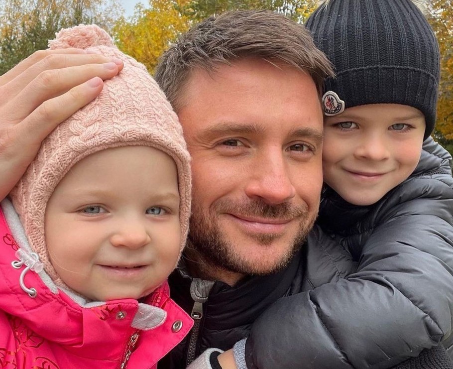 Любовь аксёнова и Денис Шведов