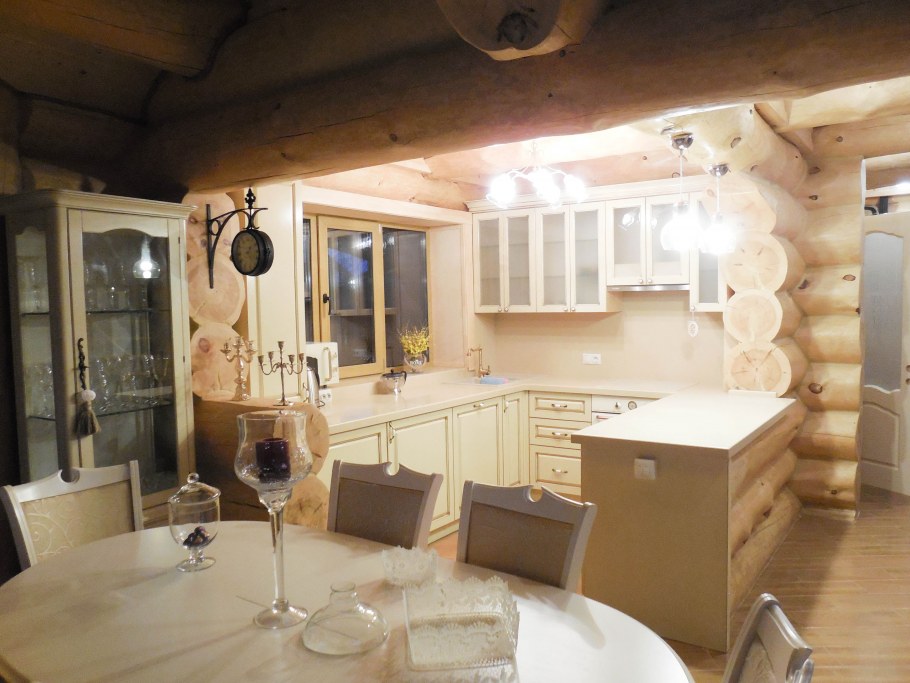 Стол в работы изобретателей