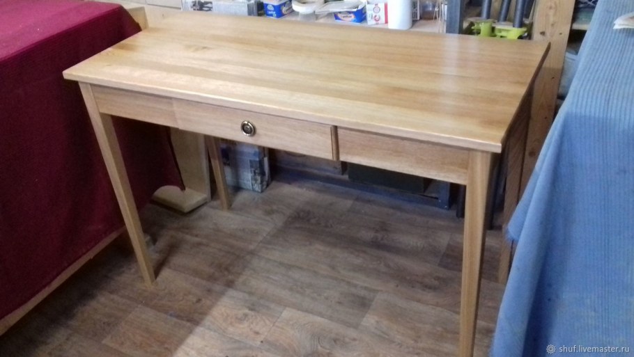 Стол без соединений единый