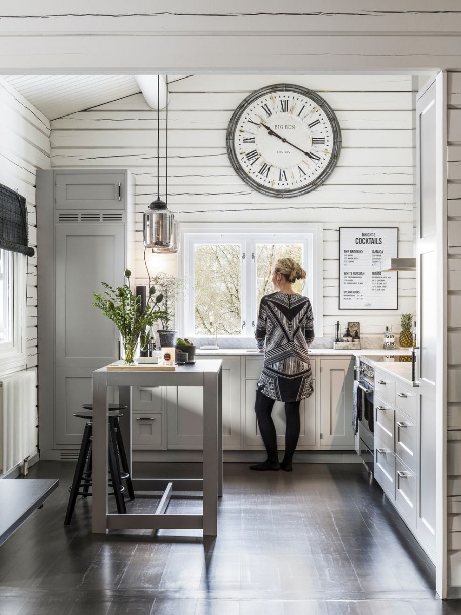 Часы в скандинавском интерьере