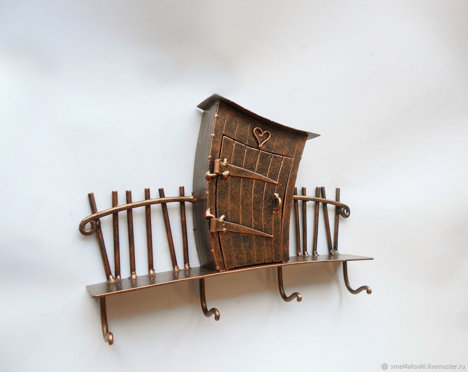 Кованые ключницы для прихожей