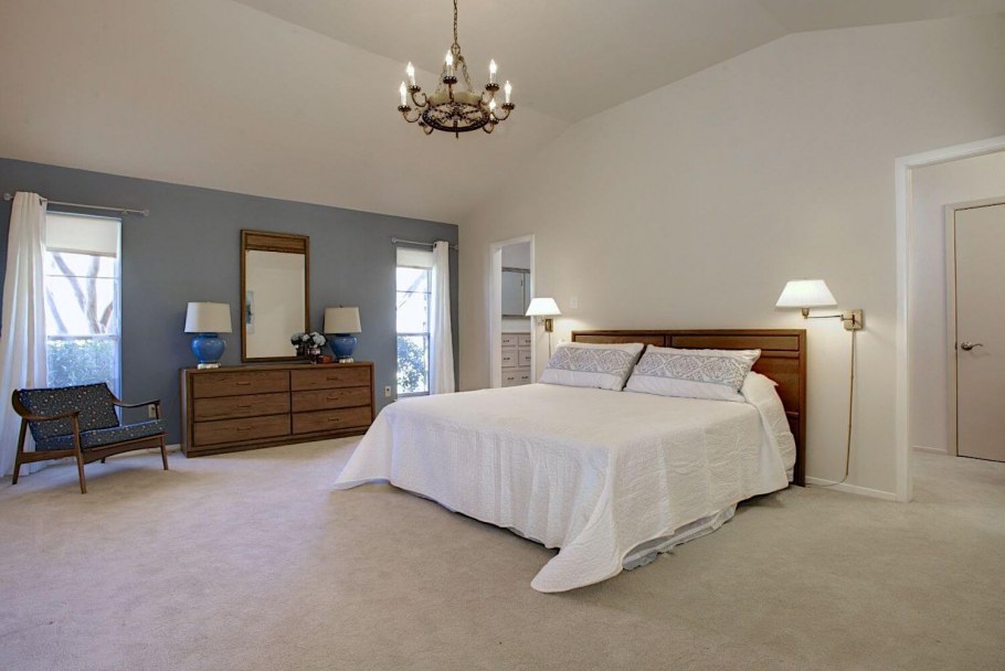 Рассеянный свет в спальне