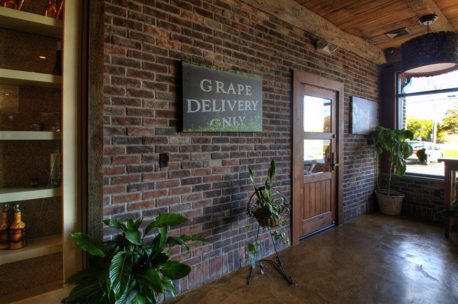 Декоративный красный кирпич для внутренней отделки