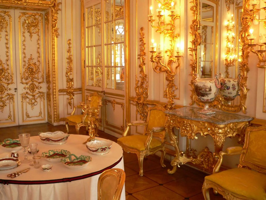 Золочение лепнины сусальным золотом