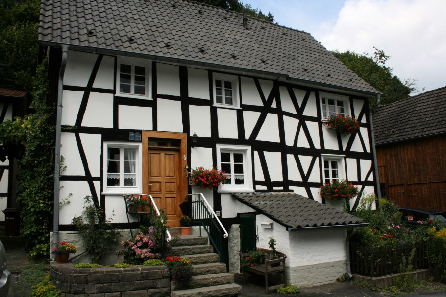 Пристройка в виде башни