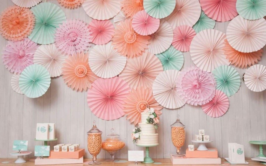 Бумажный декор стен