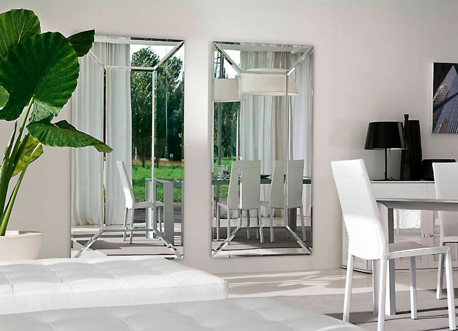 Зеркало с фацетом в прихожей