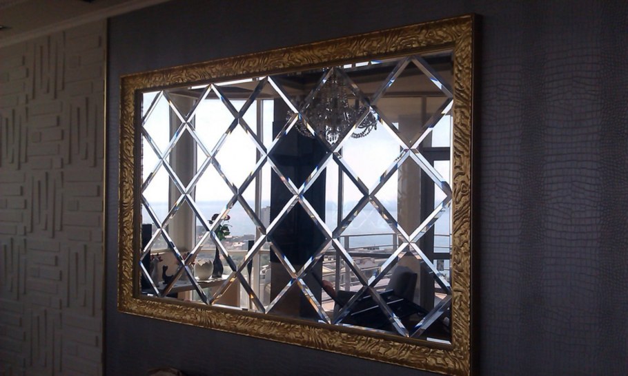 Зеркальное панно с фацетом
