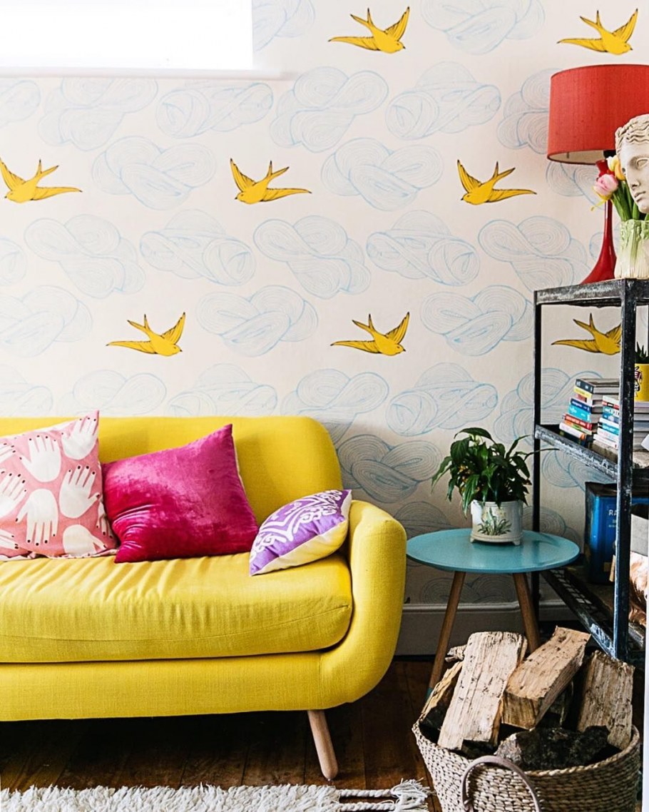 Серо желтые стены