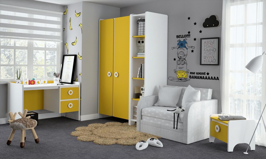 Яркий диван в интерьере