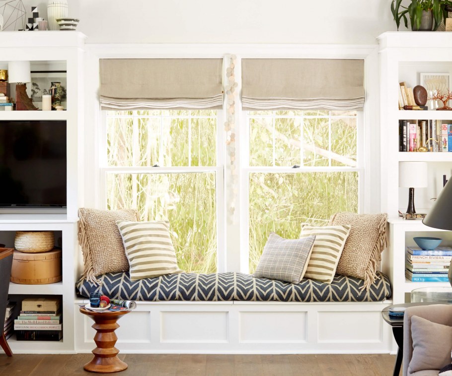 Широкий подоконник