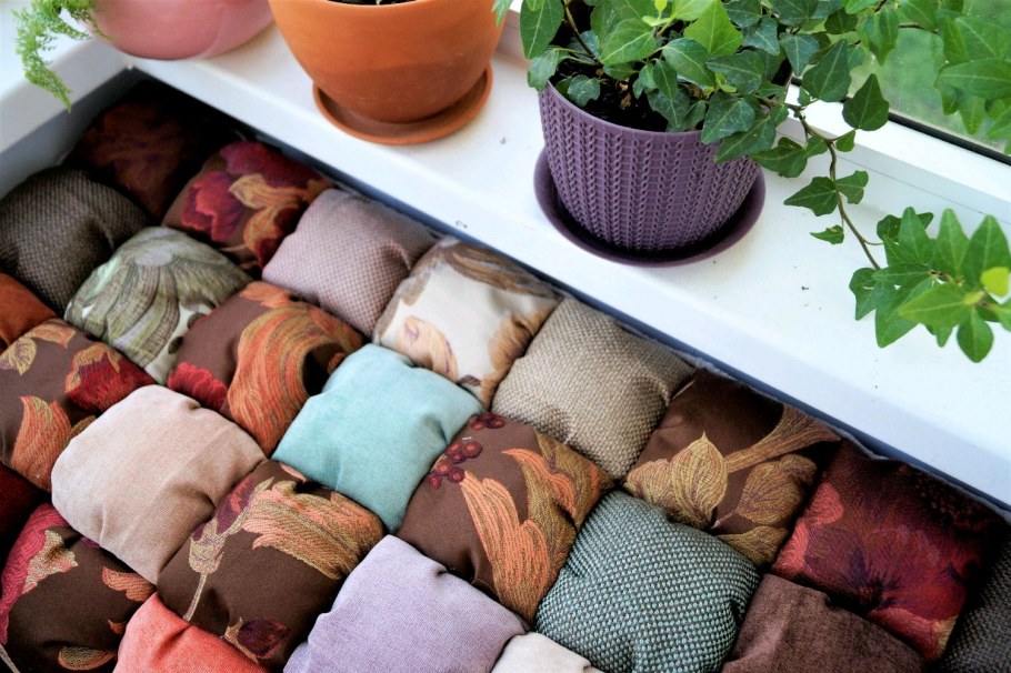 Матрасик на подоконник для кошки