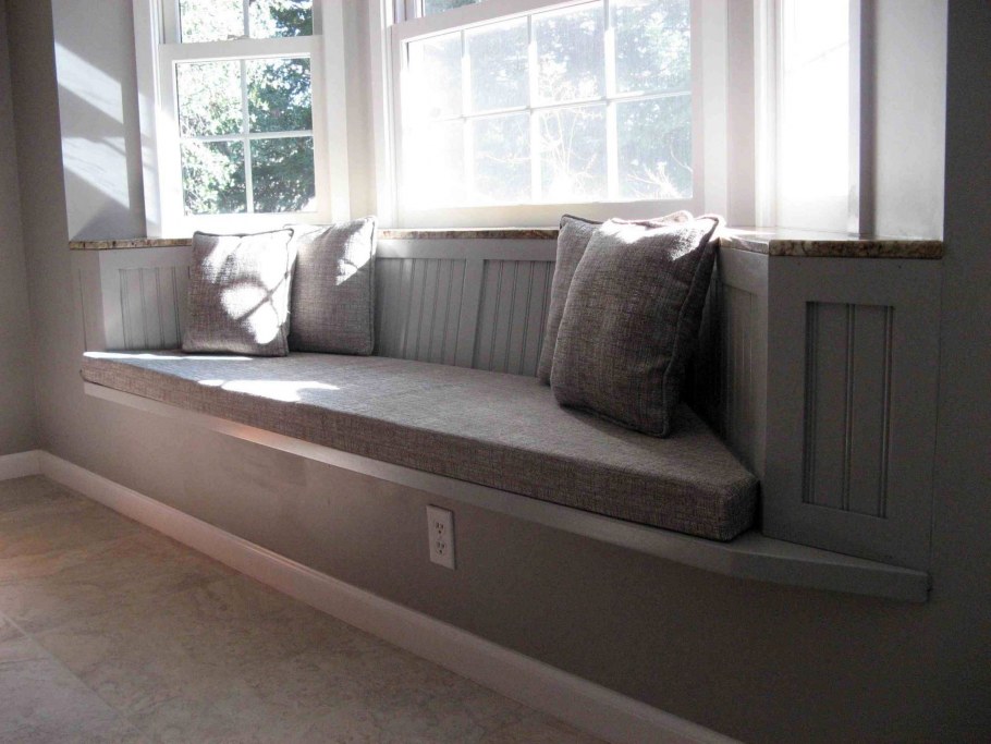 Подушки на подоконник