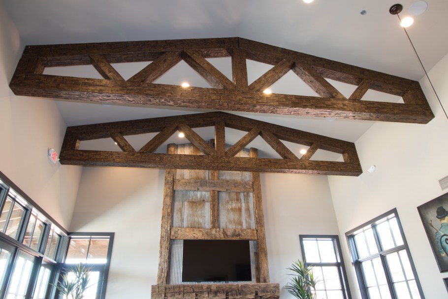 Декоративные потолочные балки