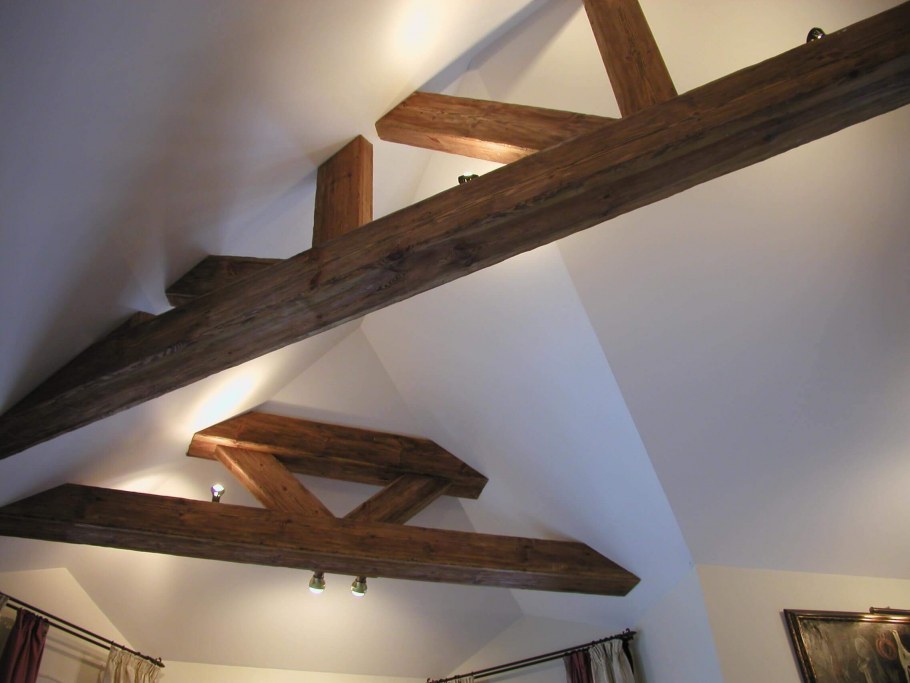 Декоративные балки под старину