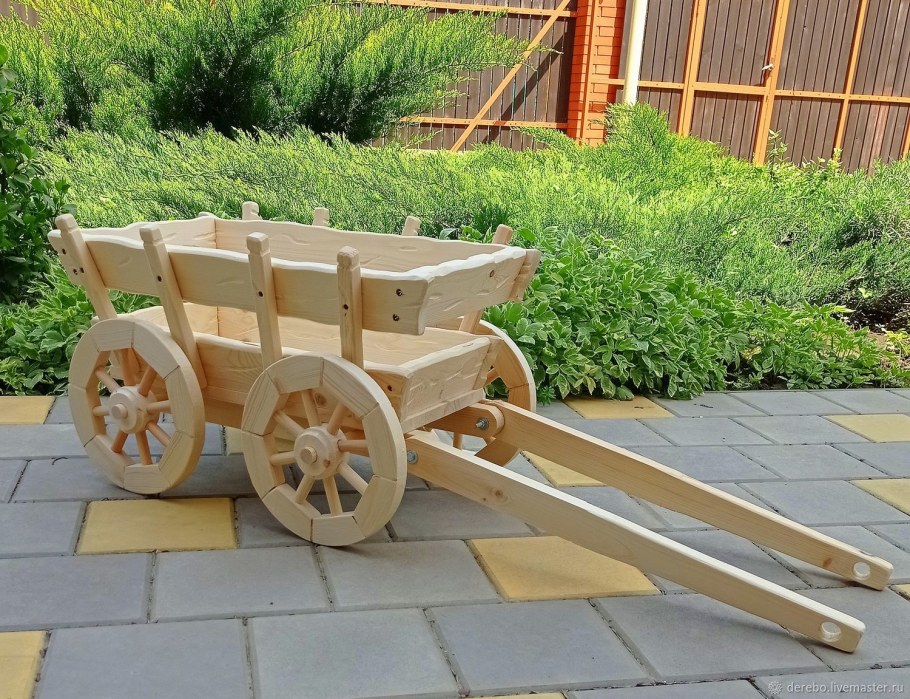 Телега декоративная для сада