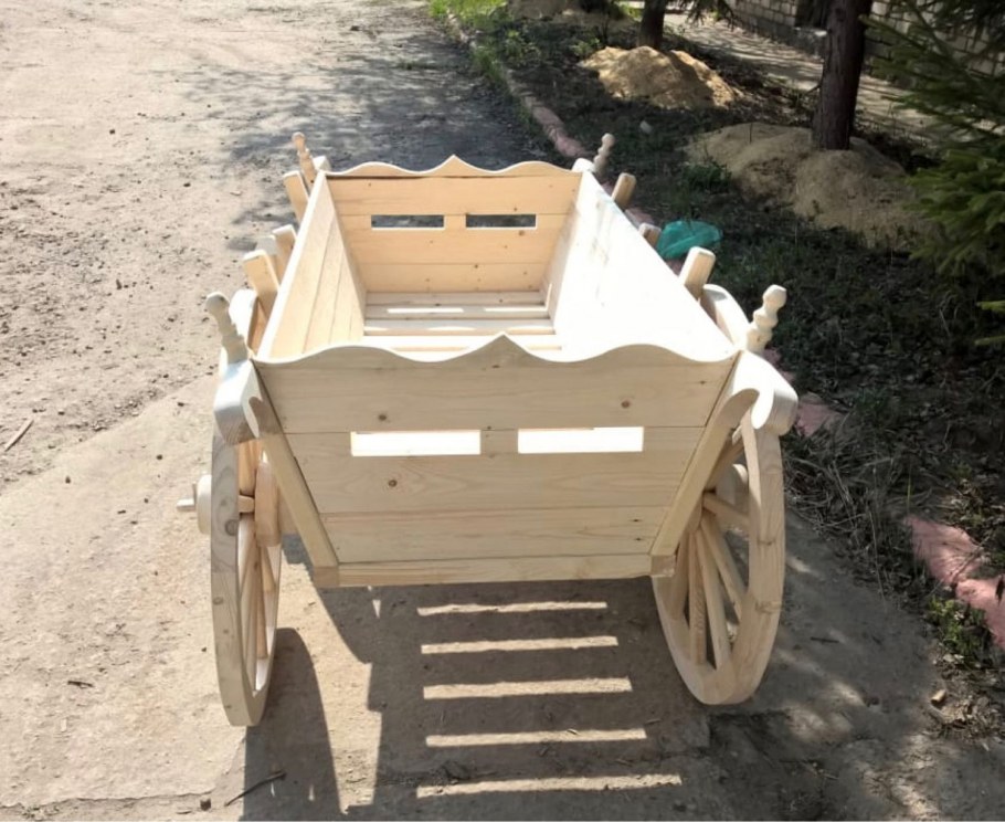 Телега декоративная