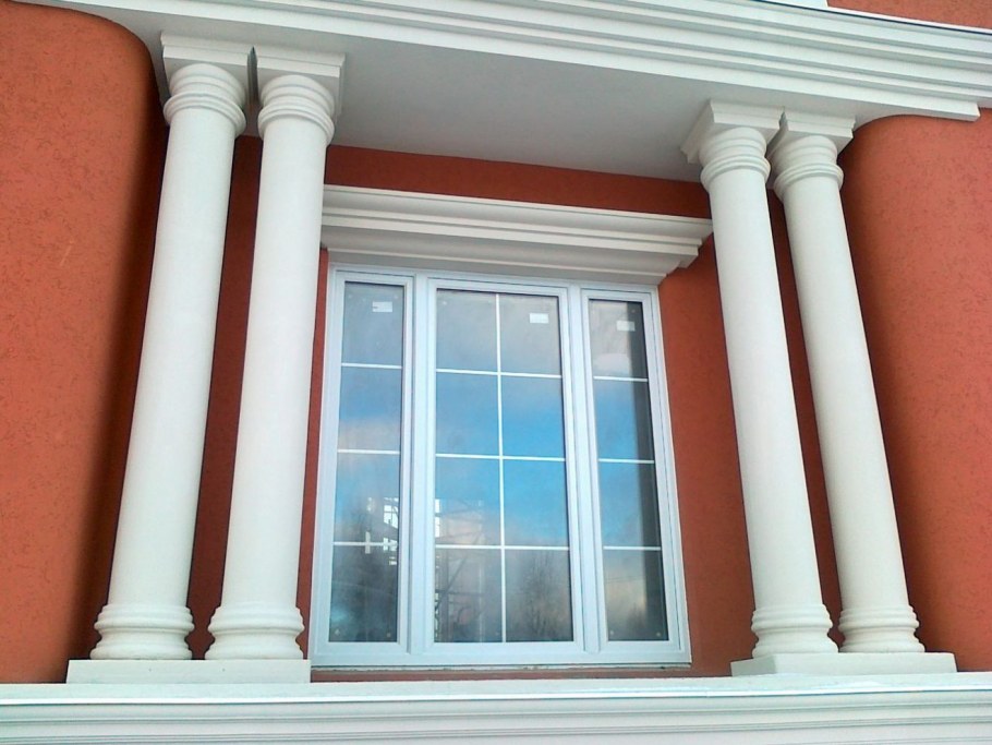 Фасад с колоннами