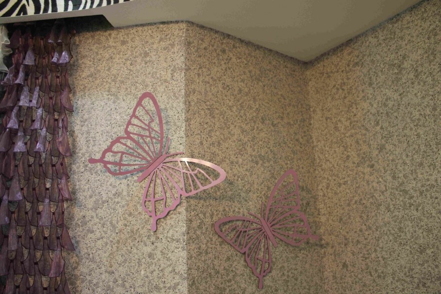 Декор стен жидкими обоями