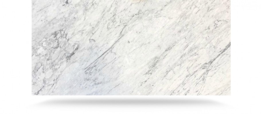 Мраморные стены в ванной