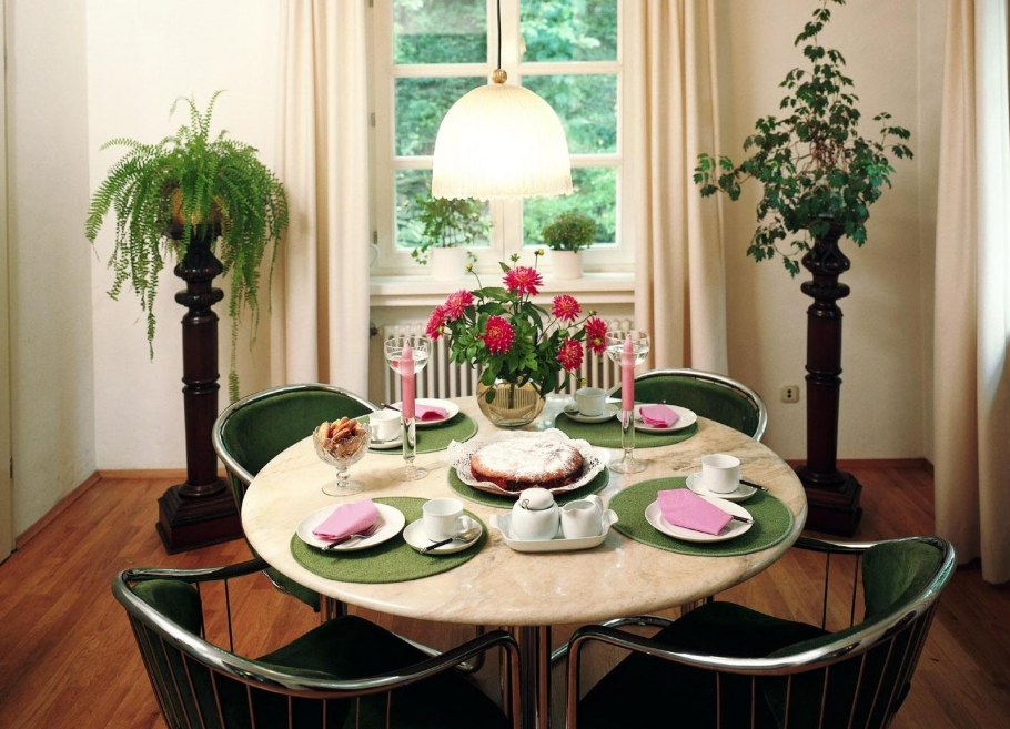 Декор обеденного стола