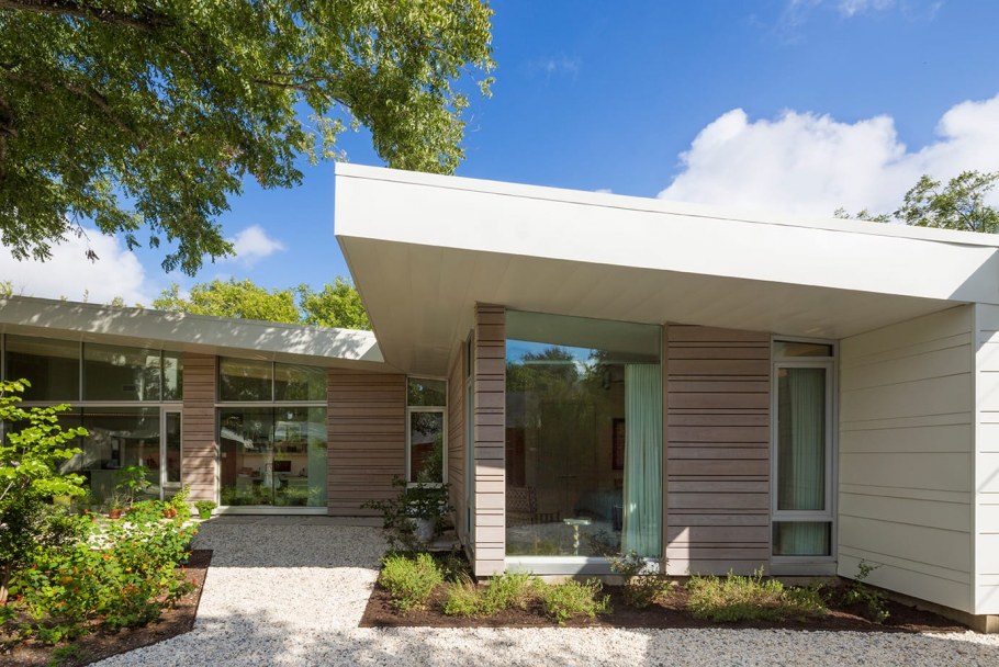 Одноэтажный дом с односкатной крышей