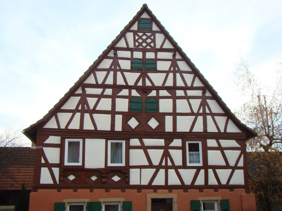 Потолок в стиле Шале