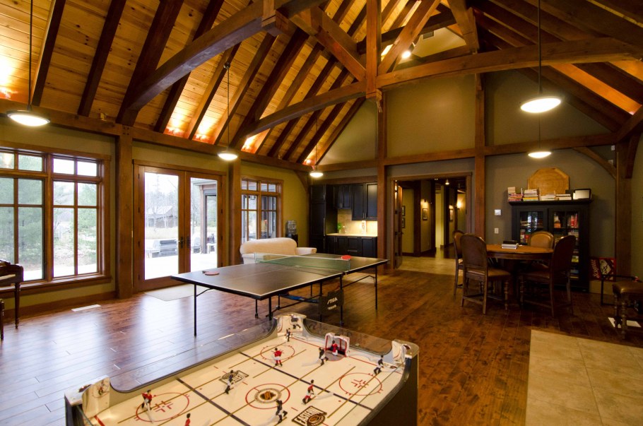 Маленькая спальня в стиле Шале