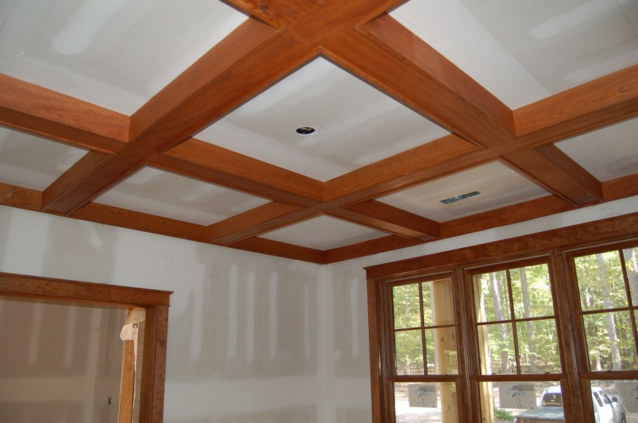Потолок в стиле фахверк